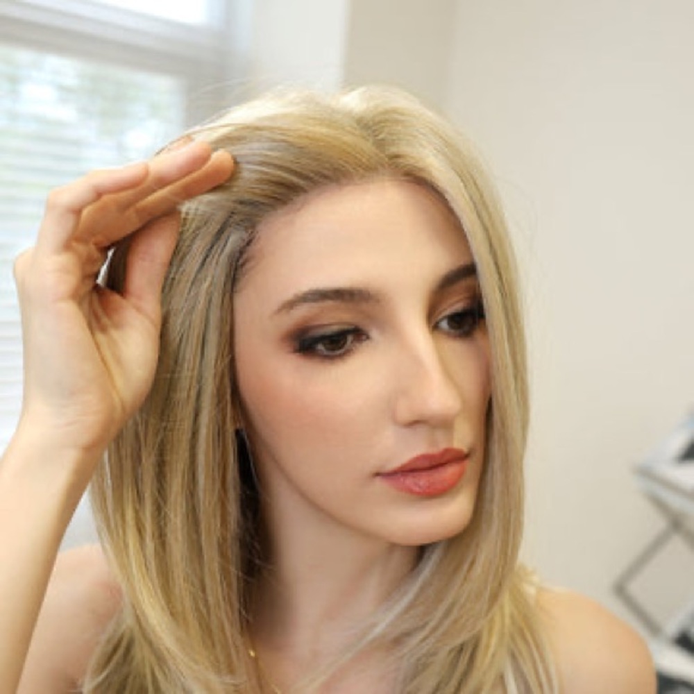HairCube Classic Mixed Blonde 13x6 Free Parting Synthetic Wig - Timeless Beauty - Picture 11 of 13